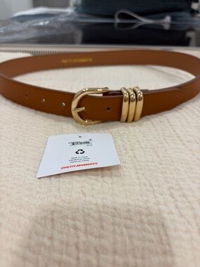 NWT camel colored belt in XS/S sold out at Nordstroms